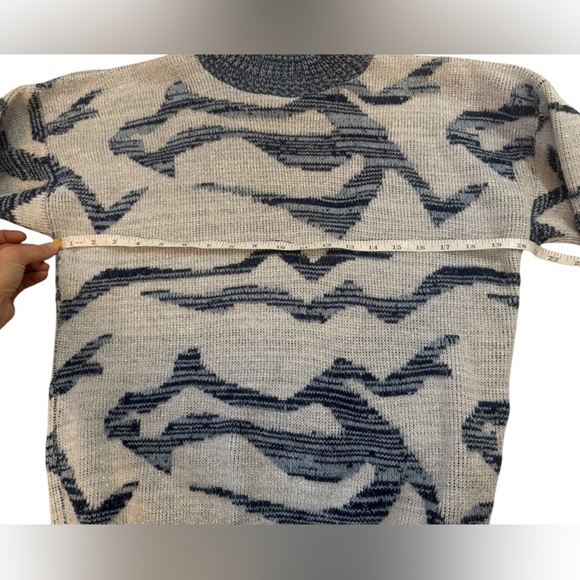 Weathered blues vintage sweater excellent condition.No size tag see measurements - Picture 4 of 7